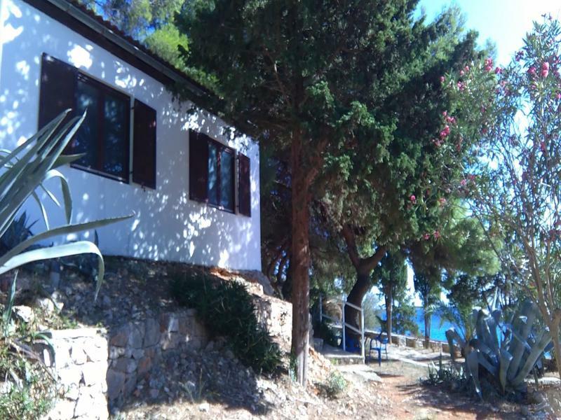 Tourist Resort Milna Vis Exterior photo